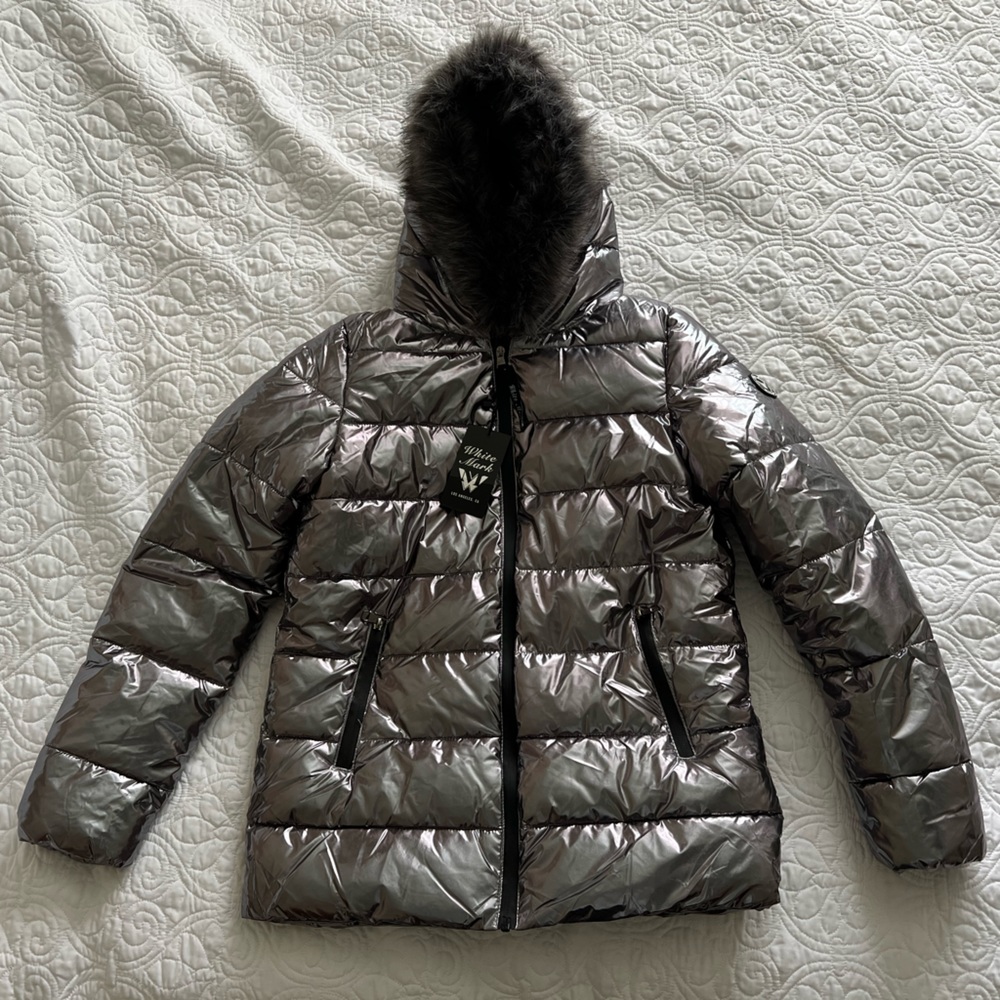 NWT!! White Mark metallic silver puffer jacket, size Small